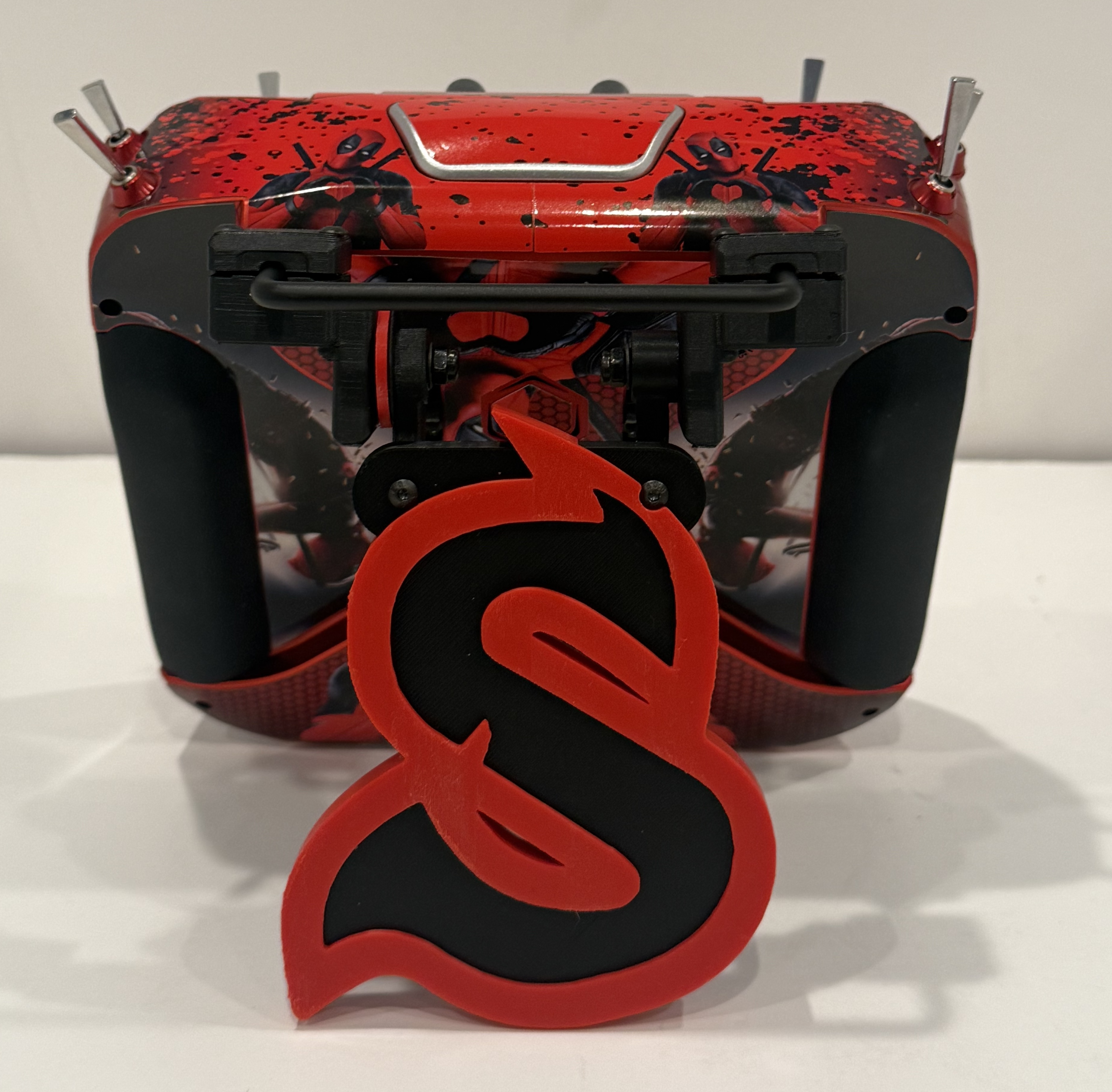 Rear view of the Spirit WAVE transmitter with the stand extended